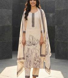 Women Floral Printed Regular Linen Kurta with Trousers & With Dupatta