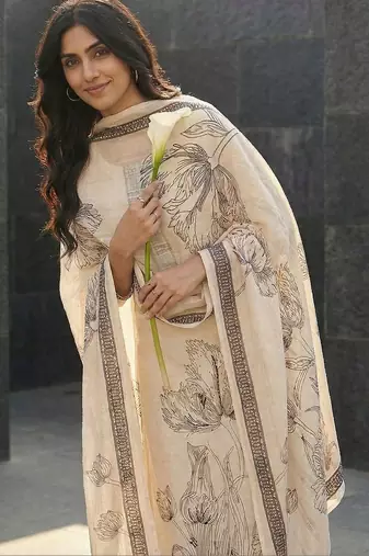 Women Floral Printed Regular Linen Kurta with Trousers & With Dupatta