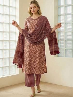 Women Floral Printed Regular Pure Cotton Kurta with Trousers & With Dupatta 2