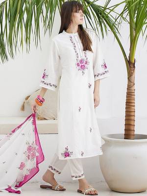 Women Floral Embroidered Regular Thread Work Pure Cotton Kurta with Trousers & With Dupatta 5