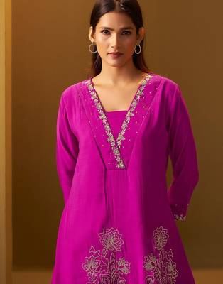 Women Floral Embroidered A-Line Kurta with Trousers 2