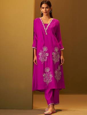 Women Floral Embroidered A-Line Kurta with Trousers 1