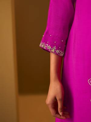 Women Floral Embroidered A-Line Kurta with Trousers 5