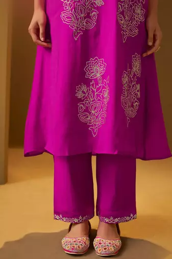 Women Floral Embroidered A-Line Kurta with Trousers