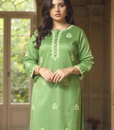 Women Ethnic Motifs Embroidered Kurta with Trousers