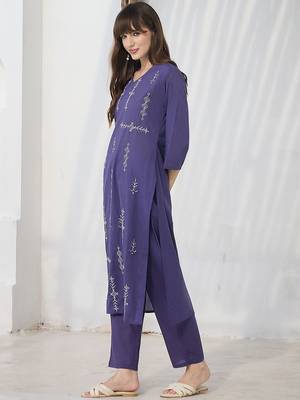 Geometric Printed Pure Cotton Kurta With Trousers 3