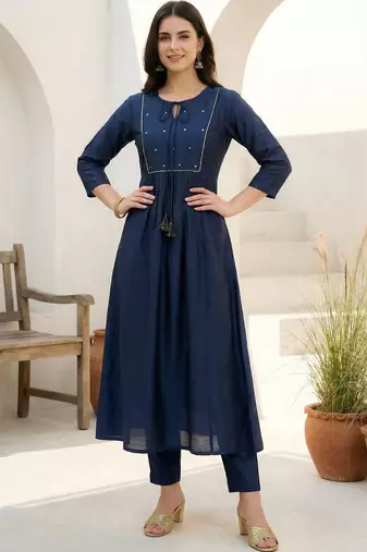 Women Regular Sequinned Liva Kurta with Trousers