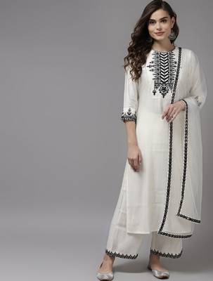 Women White Floral Yoke Design Regular Mirror Work Kurta with Palazzos & With Dupatta 5
