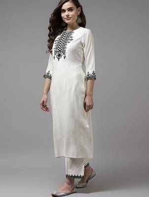 Women White Floral Yoke Design Regular Mirror Work Kurta with Palazzos & With Dupatta 6