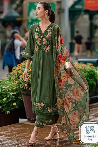 Floral Yoke Design Thread Work A-Line Kurta With Trousers & Dupatta