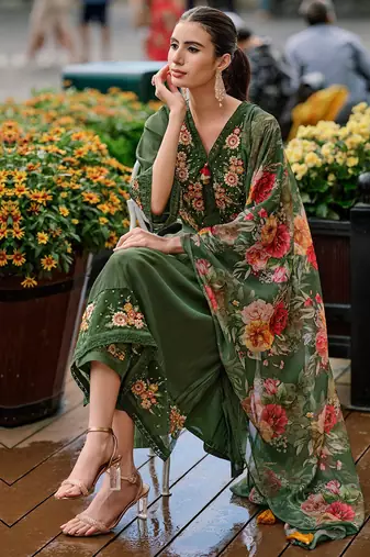 Floral Yoke Design Thread Work A-Line Kurta With Trousers & Dupatta