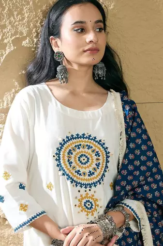 Women Ethnic Motifs Embroidered Kurta with Trousers & Dupatta