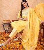 Floral Printed Regular Sequinned Pure Cotton Kurta With Trousers & Dupatta