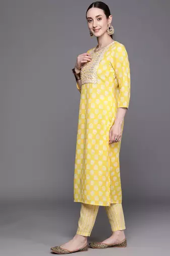 Floral Printed Regular Sequinned Pure Cotton Kurta With Trousers & Dupatta