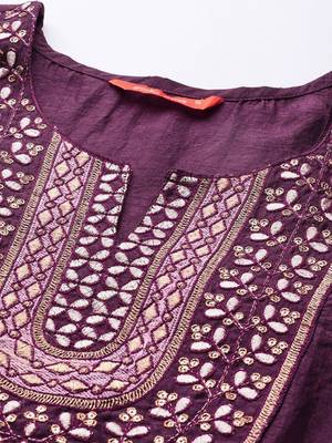 Women Purple Yoke Design Kurta with Trousers & Dupatta 2