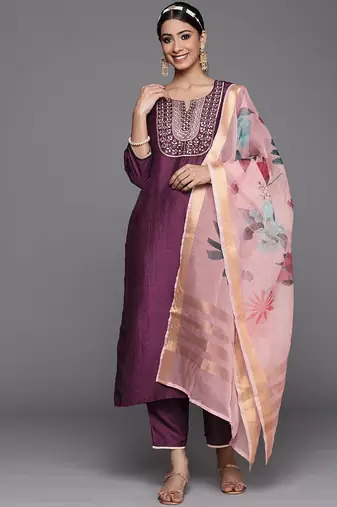 Women Purple Yoke Design Kurta with Trousers & Dupatta