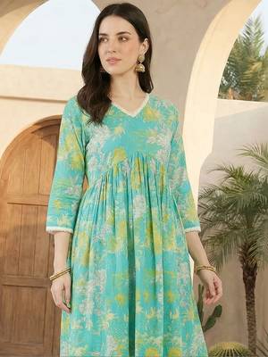 Women Floral Printed Regular Pure Cotton Kurta with Trousers 2