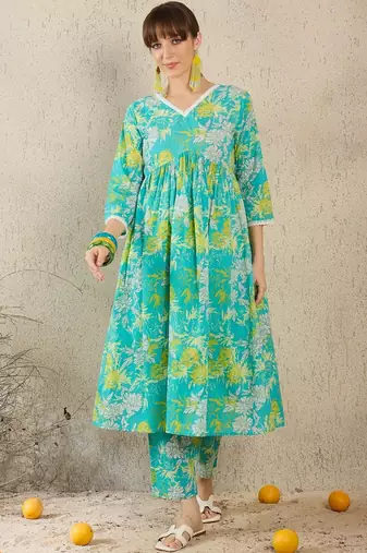 Women Floral Printed Regular Pure Cotton Kurta with Trousers
