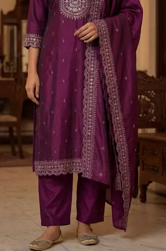 Women Ethnic Motifs Embroidered Regular Thread Work Kurta with Trousers & With Dupatta