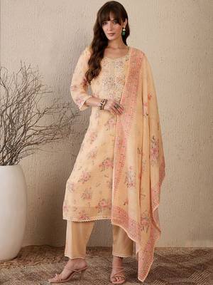 Women Floral Printed Regular Thread Work Linen Kurta with Trousers & With Dupatta 1