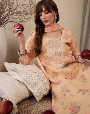 Women Floral Printed Regular Thread Work Linen Kurta with Trousers & With Dupatta 3