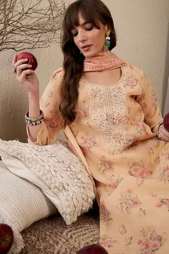 Women Floral Printed Regular Thread Work Linen Kurta with Trousers & With Dupatta