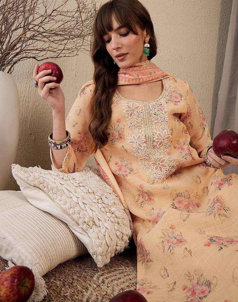 Women Floral Printed Regular Thread Work Linen Kurta with Trousers & With Dupatta