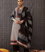 Women Printed Regular Beads and Stones Pure Cotton Kurta with Trousers & With Dupatta