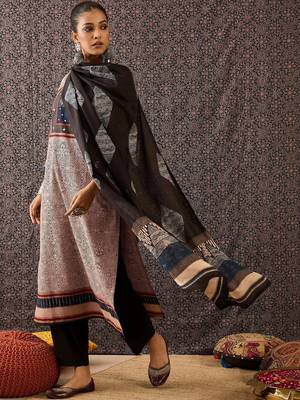 Women Printed Regular Beads and Stones Pure Cotton Kurta with Trousers & With Dupatta 5