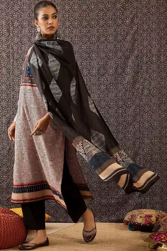 Women Printed Regular Beads and Stones Pure Cotton Kurta with Trousers & With Dupatta