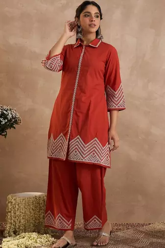 Women Ethnic Motifs Embroidered Regular Thread Work Pure Cotton Kurta with Palazzos