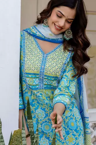 Women Floral Printed Regular Pure Cotton Kurta with Trousers & With Dupatta