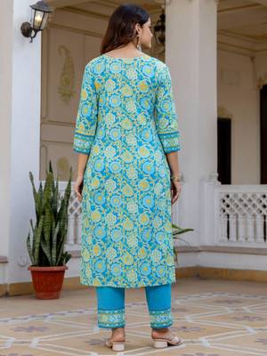 Women Floral Printed Regular Pure Cotton Kurta with Trousers & With Dupatta 4
