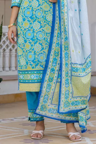 Women Floral Printed Regular Pure Cotton Kurta with Trousers & With Dupatta