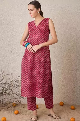 Women Ethnic Motifs Printed Regular Pure Cotton Kurta with Trousers