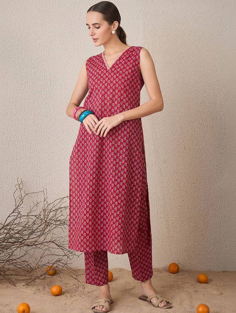 Women Ethnic Motifs Printed Regular Pure Cotton Kurta with Trousers