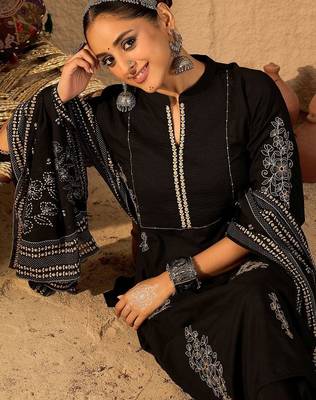 Women Ethnic Motifs Embroidered Cotton Kurta with Trousers & Dupatta 7