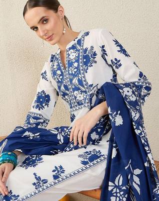 Women Floral Printed Cotton Kurta with Trousers & Dupatta 7
