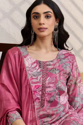 Women Floral Printed Regular Mirror Work Kurta With Trousers & Dupatta Kurta Sets