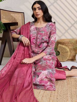 Women Floral Printed Regular Mirror Work Kurta With Trousers & Dupatta Kurta Sets 7