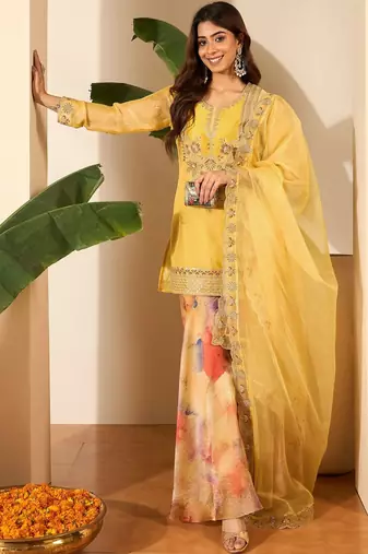 Women Crushed Oraganza Silk Embroidered Kurta Set with Dupatta