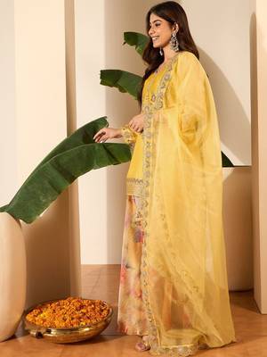 Women Crushed Oraganza Silk Embroidered Kurta Set with Dupatta 3