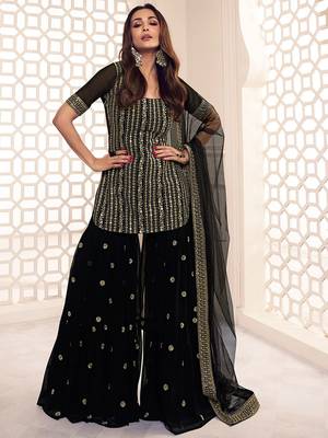 Floral Zari Sequinned Embroidered Kurta Set 1