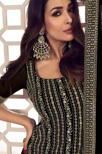 Floral Zari Sequinned Embroidered Kurta Set