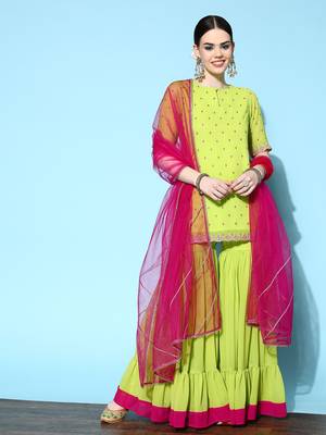 Women Green Ethnic Motifs Embroidered Thread Work Kurta with Sharara & Dupatta 2