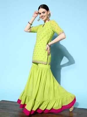 Women Green Ethnic Motifs Embroidered Thread Work Kurta with Sharara & Dupatta 4