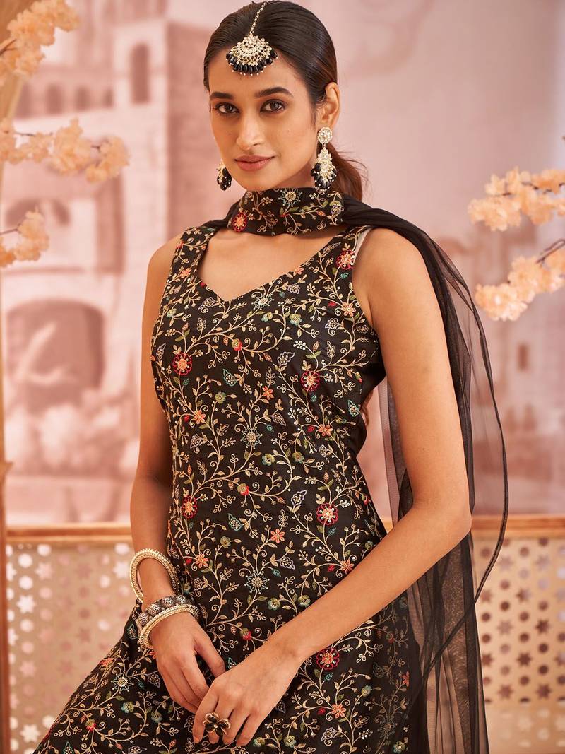 Women Floral Embroidered Regular Thread Work Kurta with Sharara & With Dupatta
