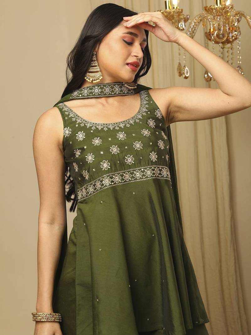Green Embroidered Sleeveless Kurta set