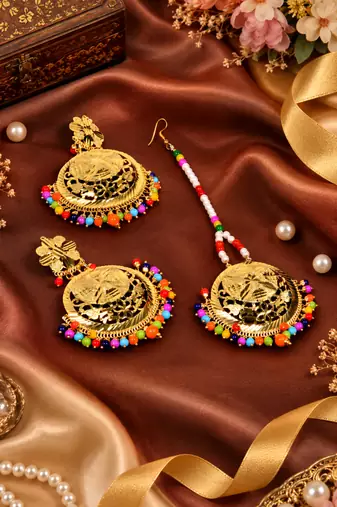 Multicolor beaded floral earring and tikka
