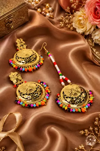 Multicolor beaded floral earring and tikka